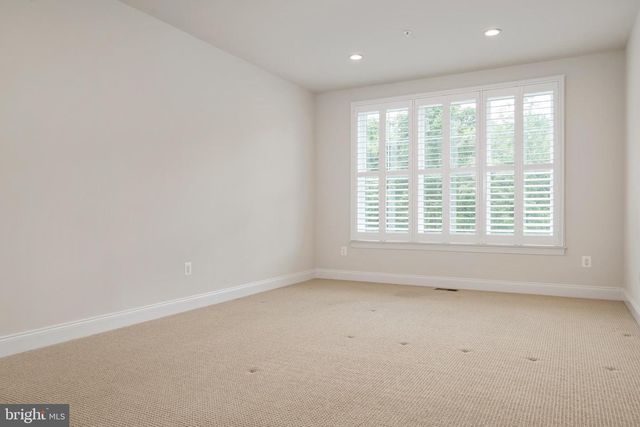 8631 SAINT ANTHONY DR, Severn, MD 21144