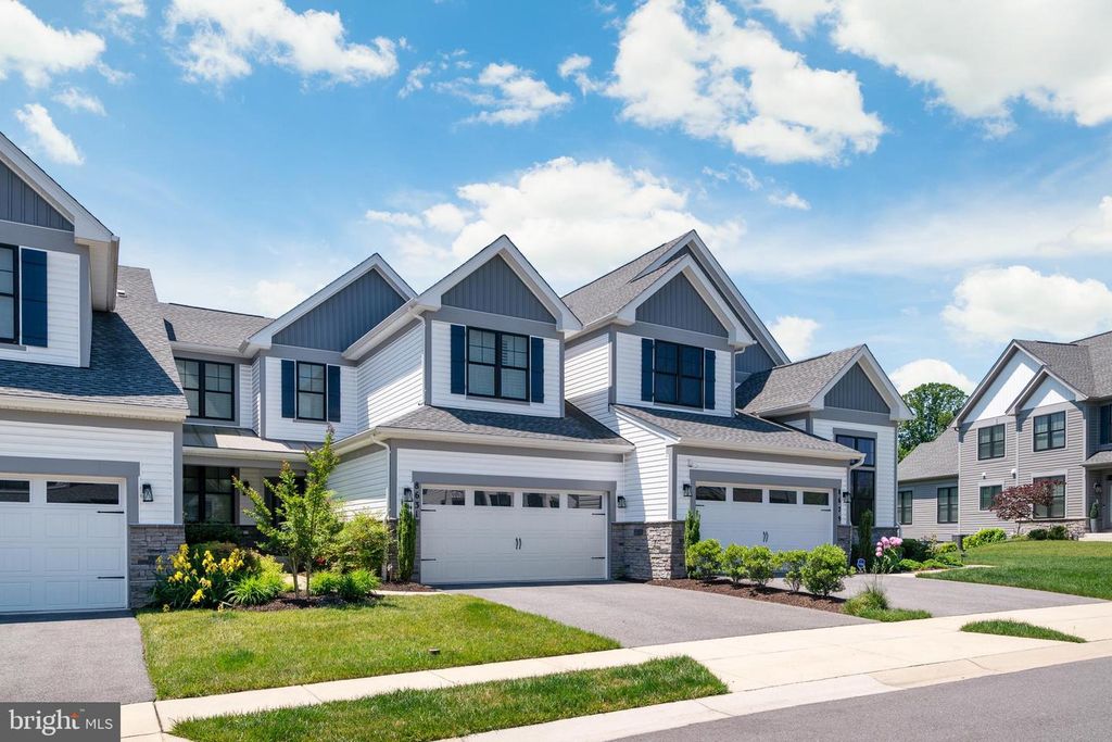 8631 SAINT ANTHONY DR, Severn, MD 21144