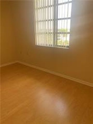 3635 Whitehall Drive 405, West Palm Beach, FL 33401
