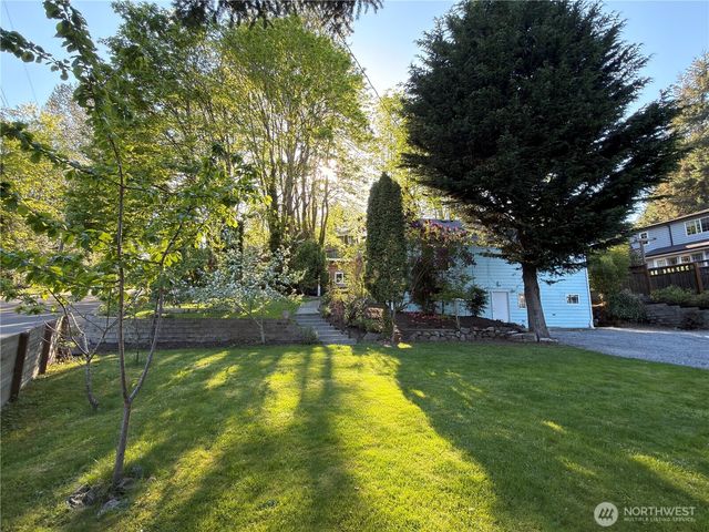 5304 NE 193rd Street, Lake Forest Park, WA 98155