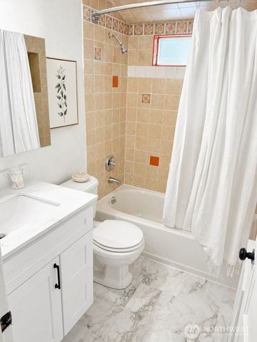 5304 NE 193rd Street, Lake Forest Park, WA 98155