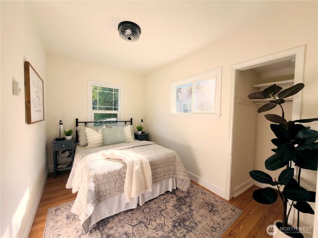 5304 NE 193rd Street, Lake Forest Park, WA 98155