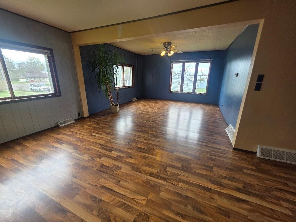 Image 10 of property listing at 1120 Foster Street, Cumberland, WI 54829