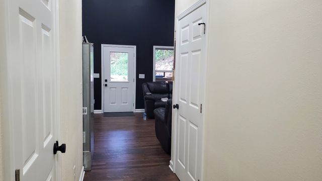 570 Beasley Hollow Rd, Linden, TN 37096