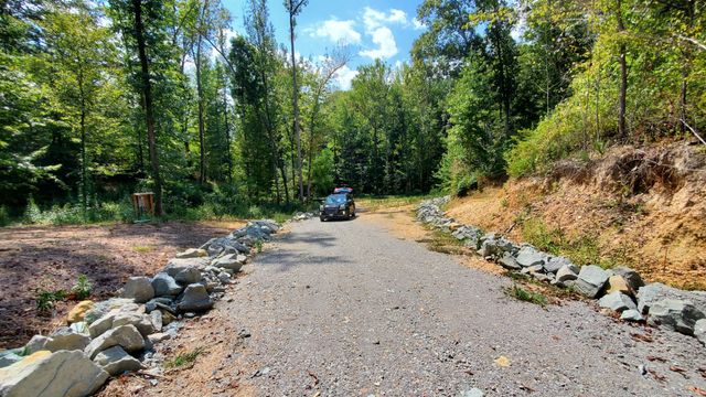 570 Beasley Hollow Rd, Linden, TN 37096