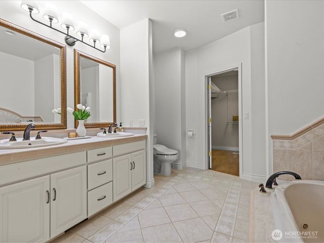 8457 Smugglers Cove Lane, Mukilteo, WA 98275