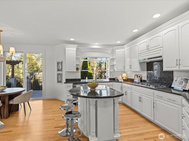 8457 Smugglers Cove Lane, Mukilteo, WA 98275