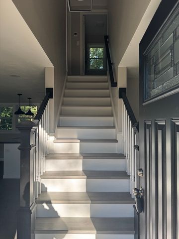 8 Garden St, Auburn, MA 01501