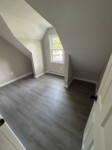8 Garden St, Auburn, MA 01501
