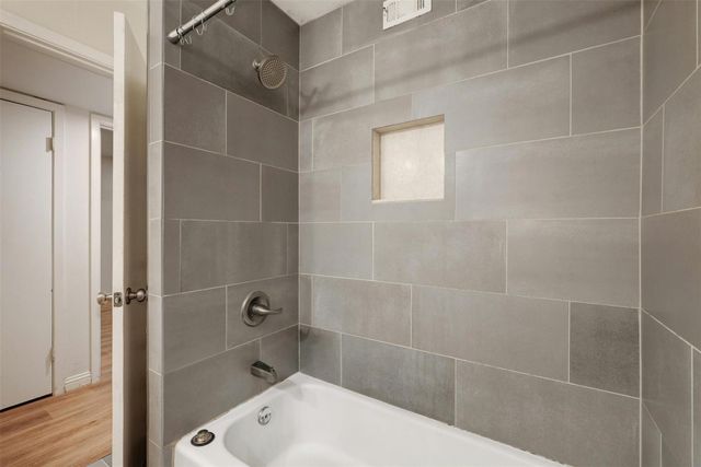 1302 E Saint Johns Ave A, Austin, TX 78752