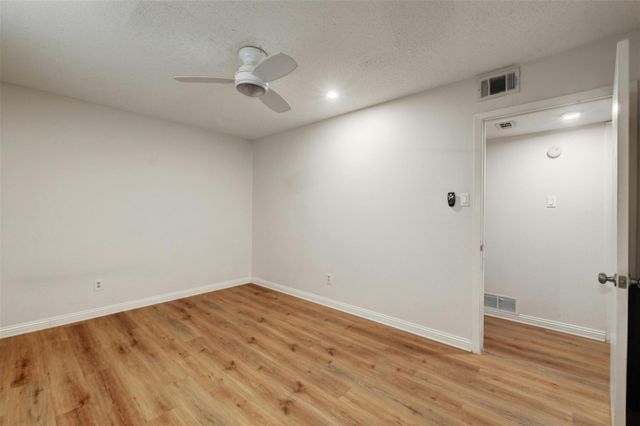 1302 E Saint Johns Ave A, Austin, TX 78752