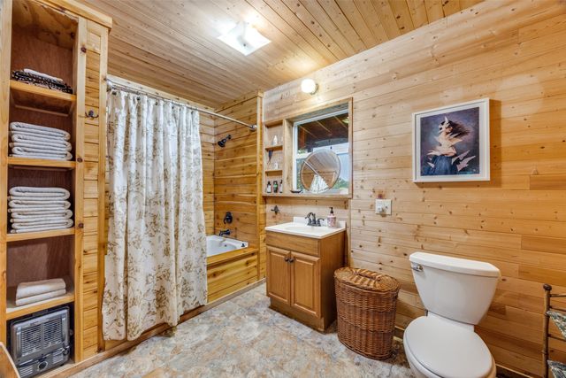 757 Private Road 192, Denison, TX 75021