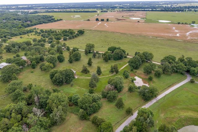 757 Private Road 192, Denison, TX 75021