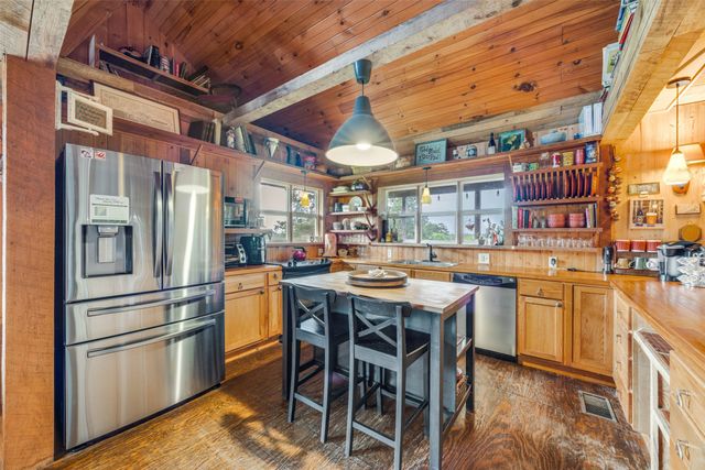 757 Private Road 192, Denison, TX 75021
