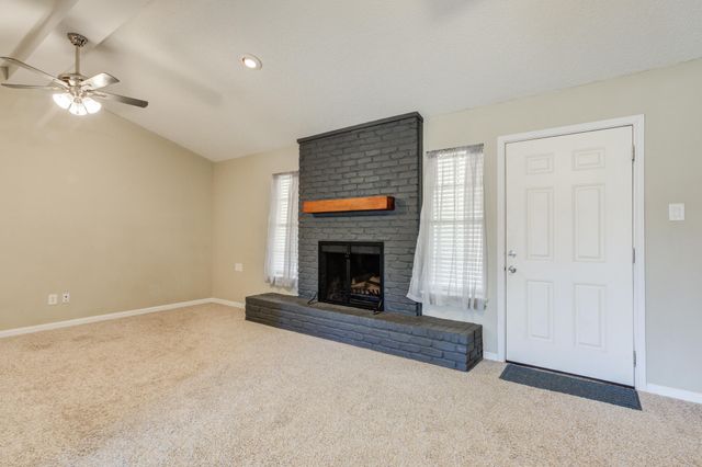 8107 Knoxville Avenue, Lubbock, TX 79423