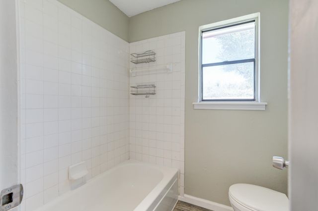 8107 Knoxville Avenue, Lubbock, TX 79423