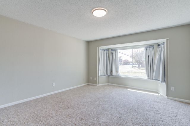 8107 Knoxville Avenue, Lubbock, TX 79423