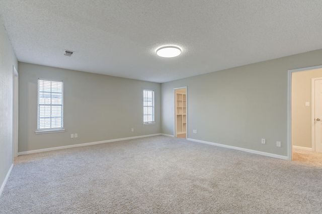 8107 Knoxville Avenue, Lubbock, TX 79423