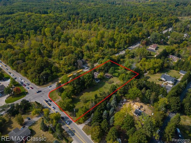 19150 Beck Road, Northville, MI 48167