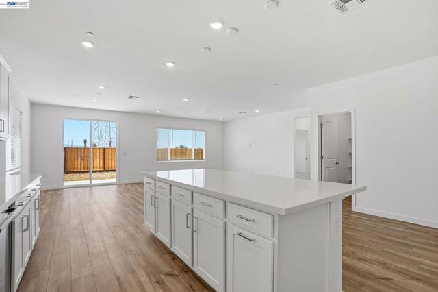 1024 Bluebell Circle, Discovery Bay, CA 94505