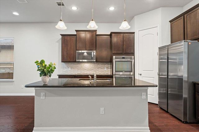 811 Wilson Ranch PL, Cedar Park, TX 78613