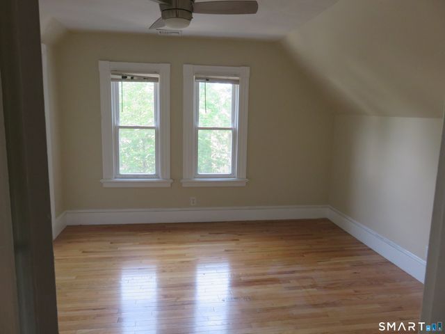 110 Lawrence Street 3rd Flr, New Haven, CT 06511