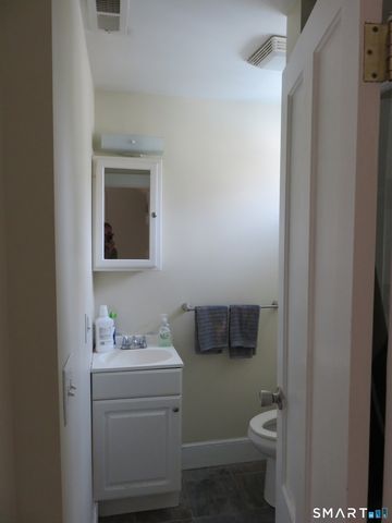 110 Lawrence Street 3rd Flr, New Haven, CT 06511