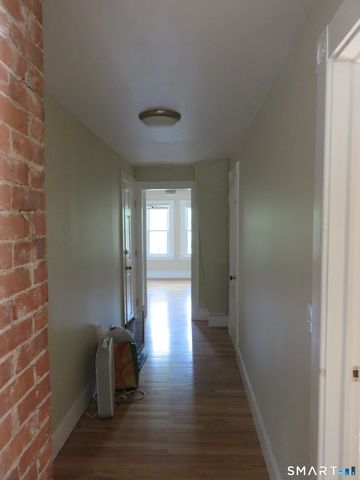 110 Lawrence Street 3rd Flr, New Haven, CT 06511