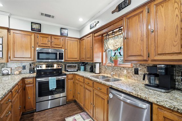 321 Hidden Valley Trail, Sherman, TX 75092