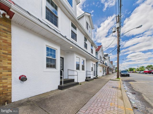 10 W RAILROAD AVE, Jamesburg, NJ 08831