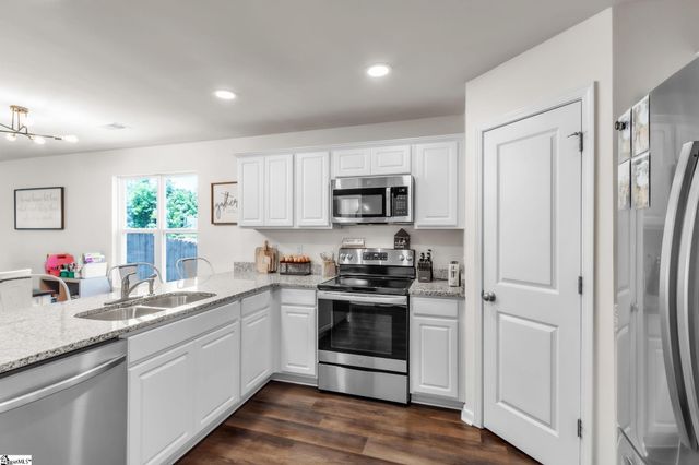 1216 Paramount Drive, Lyman, SC 29365