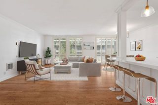 7270 Hillside Avenue 302, Los Angeles, CA 90046