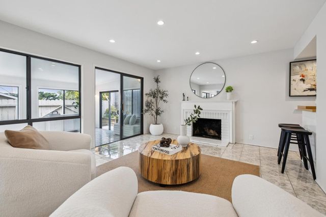 2247 Kenry Way, South San Francisco, CA 94080