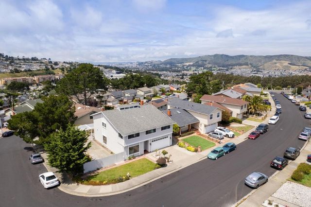 2247 Kenry Way, South San Francisco, CA 94080