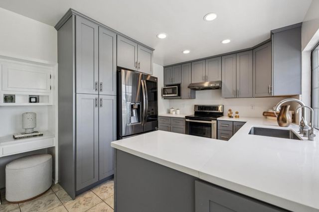 2247 Kenry Way, South San Francisco, CA 94080