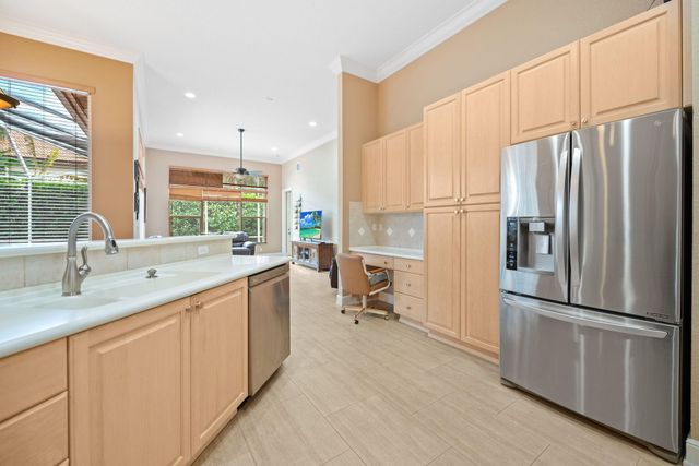 77 NW 108th Way, Plantation, FL 33324