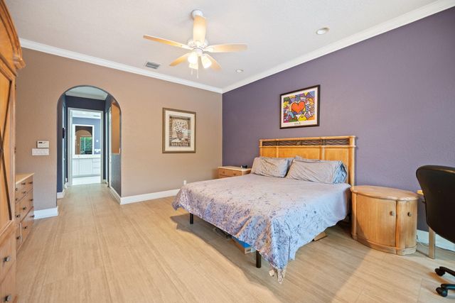 77 NW 108th Way, Plantation, FL 33324