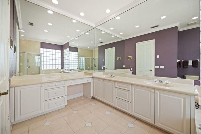 77 NW 108th Way, Plantation, FL 33324