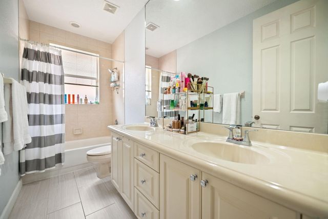 77 NW 108th Way, Plantation, FL 33324
