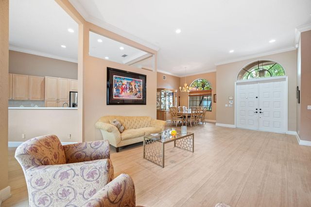 77 NW 108th Way, Plantation, FL 33324