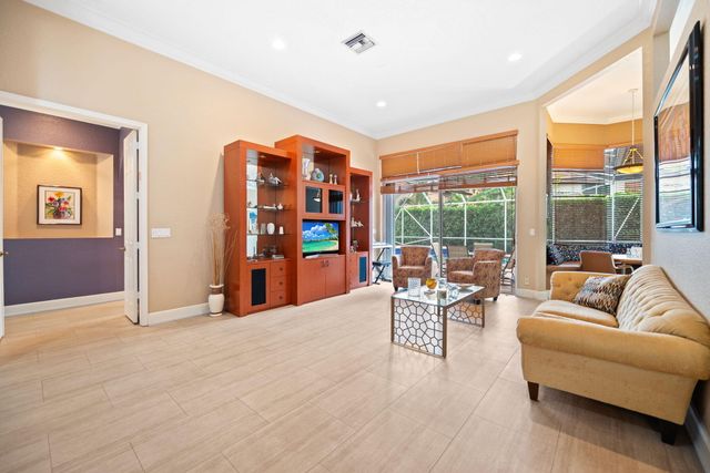 77 NW 108th Way, Plantation, FL 33324