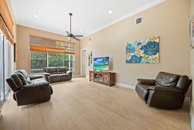 77 NW 108th Way, Plantation, FL 33324