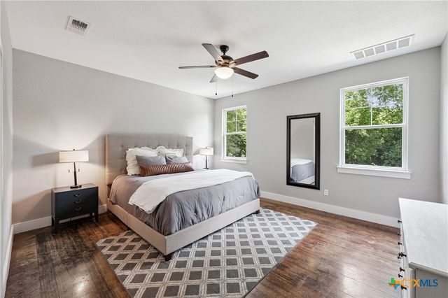 13554 Knob Hill Road, Rogers, TX 76569