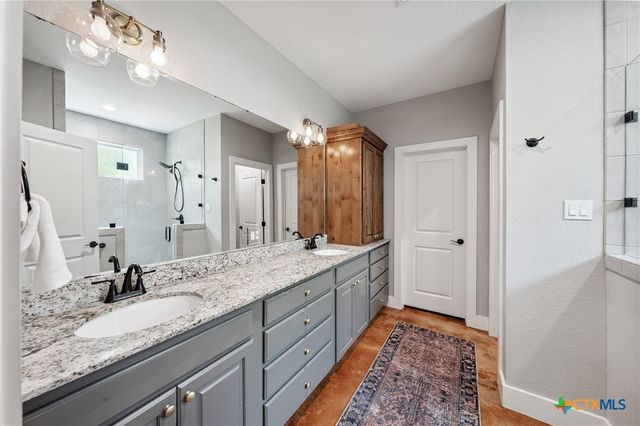 13554 Knob Hill Road, Rogers, TX 76569