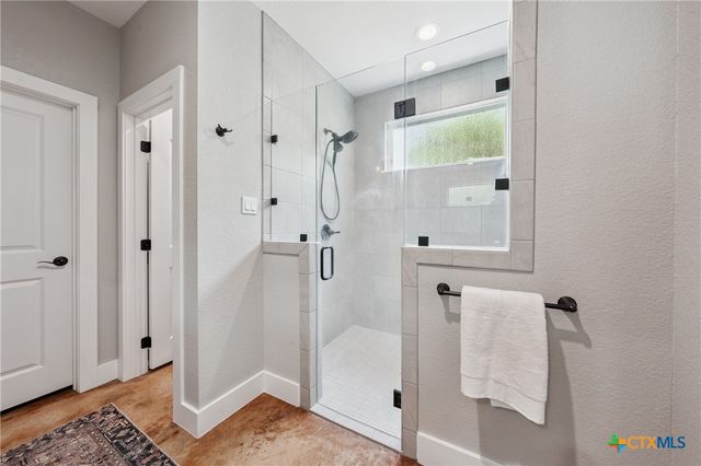13554 Knob Hill Road, Rogers, TX 76569