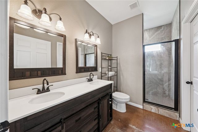 13554 Knob Hill Road, Rogers, TX 76569