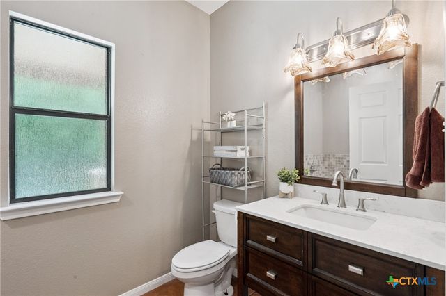13554 Knob Hill Road, Rogers, TX 76569