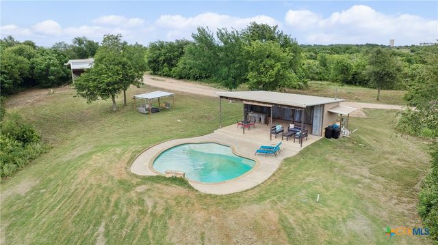 13554 Knob Hill Road, Rogers, TX 76569