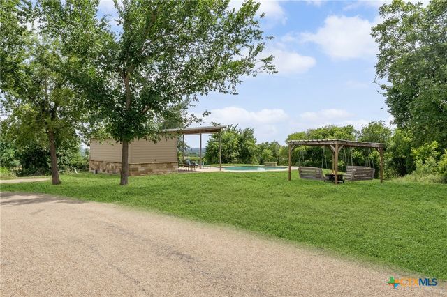 13554 Knob Hill Road, Rogers, TX 76569