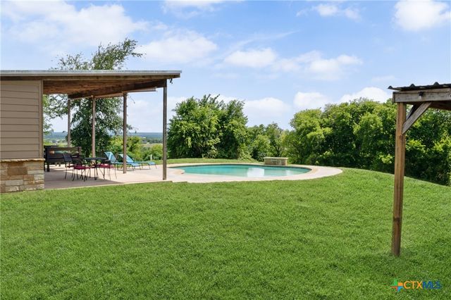 13554 Knob Hill Road, Rogers, TX 76569